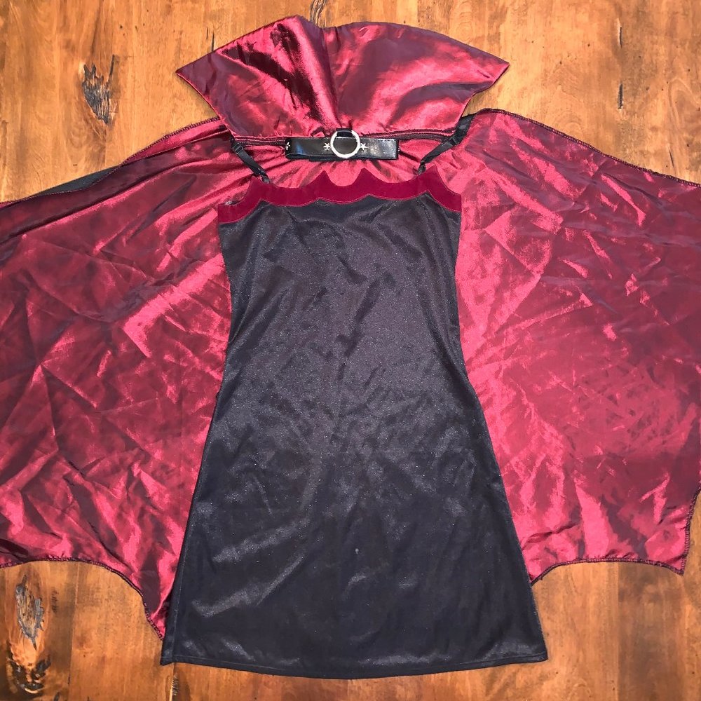 Vampire girl costume